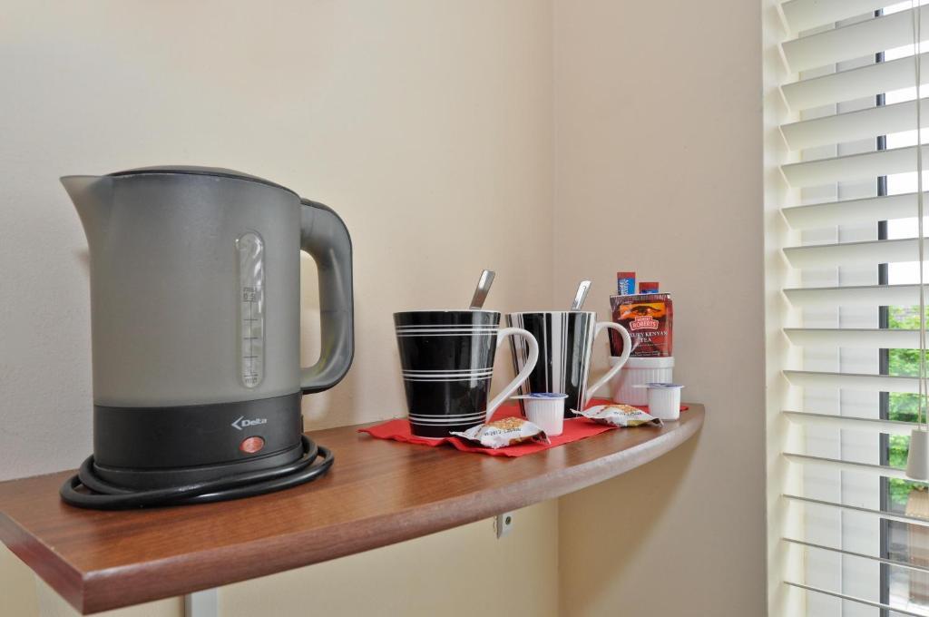 Amber Lodge Budget Accommodation 골웨이 외부 사진