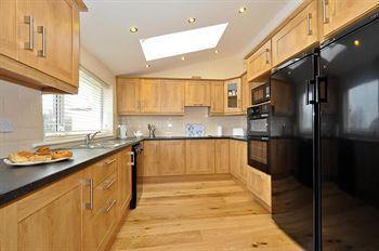 Amber Lodge Budget Accommodation 골웨이 외부 사진