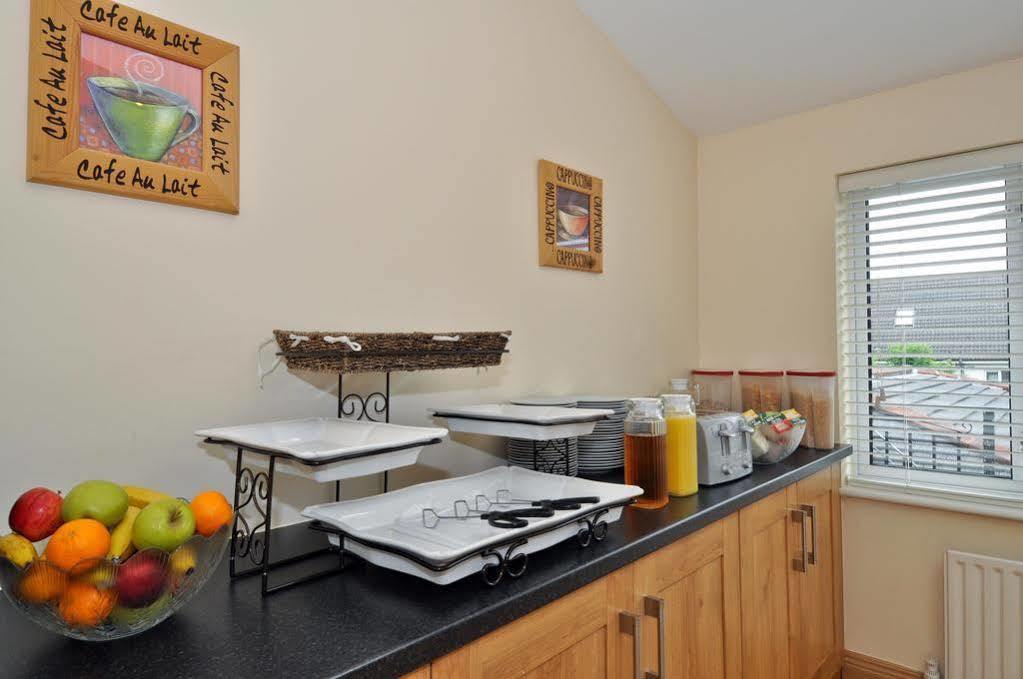 Amber Lodge Budget Accommodation 골웨이 외부 사진