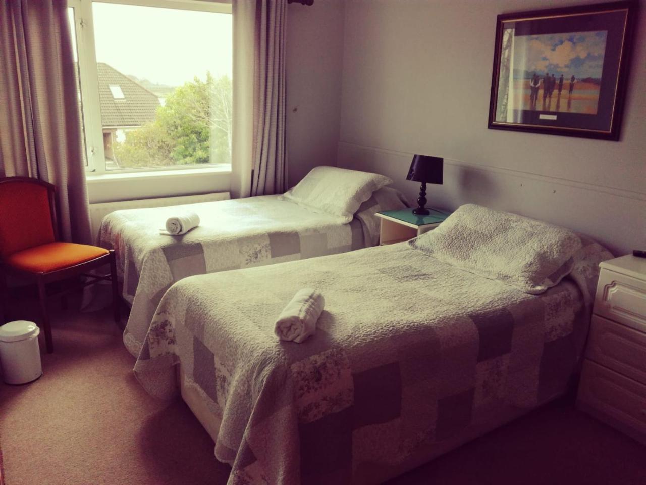 Amber Lodge Budget Accommodation 골웨이 외부 사진